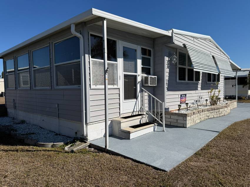 18 Date St a Bradenton, FL Mobile or Manufactured Home for Sale